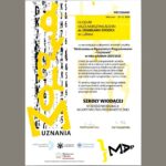 Dokument ma formę eleganckiego, pionowego certyfikatu. Po lewej stronie biegnie wysoka, pionowa grafika – czarno-żółta, abstrakcyjna. Reszta centralnej i prawej części to czytelnie ułożony tekst w języku polskim. Opis graficzny – część lewa Po lewej widnieje duża pionowa kompozycja graficzna: Tło to czarne, pionowe „szkice” lub cyfrowe linie przypominające fragment kodu komputerowego albo szumu cyfrowego. Na to nachodzi duży żółty napis „NOMINACJA”, zapisany pionowo, stylizowany, nieregularny, o bardzo dynamicznych liniach. U dołu, pod żółtym elementem, znajduje się poziomy napis „UZNANIA” w kolorze czarnym. Cała ta grafika wygląda jak nowoczesny, artystyczny motyw związany z programowaniem, algorytmami lub technologią. Opis centralnej części dokumentu W górnej części, po prawej stronie, znajduje się mała żółta ramka z tekstem: „PRZYZNANY Warszawa 22 11 2025” (calutki tekst jest pisany wielkimi literami) Pod ramką znajduje się większy żółty prostokąt obejmujący nazwę szkoły: „I LICEUM OGÓLNOKSZTAŁCĄCEMU IM. STANISŁAWA STASZICA w Lublinie” Treść główna (dokładna transkrypcja): Poniżej, w czarnej czcionce, znajduje się tekst: „za wyróżniającą się aktywność w ramach projektu „Mistrzostwa w Algorytmice i Programowaniu – Uczniowie” w roku szkolnym 2024/2025 a także za wysokie zaangażowanie uczniów i nauczycieli w realizację zadań projektowych, systematyczną pracę, bardzo wysoki poziom merytoryczny oraz ponadprzeciętne wkłady w rozwój kompetencji cyfrowych, zwłaszcza algorytmicznych i programistycznych uczniów. W uznaniu osiągnięć oraz znaczącego wkładu w upowszechnianie nauki programowania i myślenia algorytmicznego szkole przyznaje się tytuł” Najważniejszy wyróżniony tytuł: Na środku, dużą, pogrubioną czcionką: SZKOŁY WIODĄCEJ W DZIEDZINIE EDUKACJI ALGORYTMICZNO–PROGRAMISTYCZNEJ Podpisy i sekcja dolna Niżej widnieją dwa odręczne podpisy: Po lewej napis drukowany: Prof. Krzysztof Loryś Po prawej: Prof. Krzysztof Diks Poniżej znajduje się rząd logotypów w czerni: Fundacja Rozwoju Informatyki – logo składające się z dwóch nachodzących na siebie liter FRI. Uniwersytet Warszawski – okrągłe logo uczelni. Uniwersytet Wrocławski – symbol uczelni. Ministerstwo Cyfryzacji – logo z orłem RP, po prawej czerwony akcent graficzny. Pod logotypami znajduje się tekst: „Zadanie finansowane ze środków Ministerstwa Cyfryzacji” Prawy dolny róg Znajduje się tam nowoczesne, czarno-żółte logo projektu. Ma postać czarnego napisu stylizowanego na: „MAP” lub „MΔP” – z charakterystyczną ukośną literą A przypominającą grecką deltę. Obok pojawia się żółty, abstrakcyjny kształt przypominający klamrę.