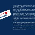 Grafika informacyjna na granatowym tle dotycząca sukcesu ucznia w Olimpiadzie Przedsiębiorczości. Po lewej stronie znajduje się logo „Olimpiada Przedsiębiorczości”, a po prawej tekst informujący, że uczeń klasy 4D – Mikołaj Małysz – zakwalifikował się do etapu centralnego XXI edycji Olimpiady Biznes i Zarządzanie. Grafika zawiera również gratulacje oraz życzenia powodzenia w finale.